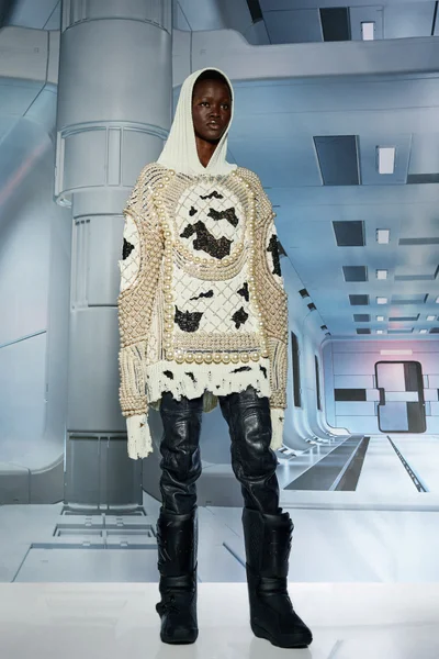 Look 2
